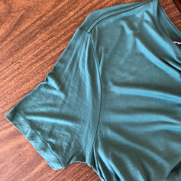 7 All For Mankind Long Green T Shirt - Picture 3 of 6